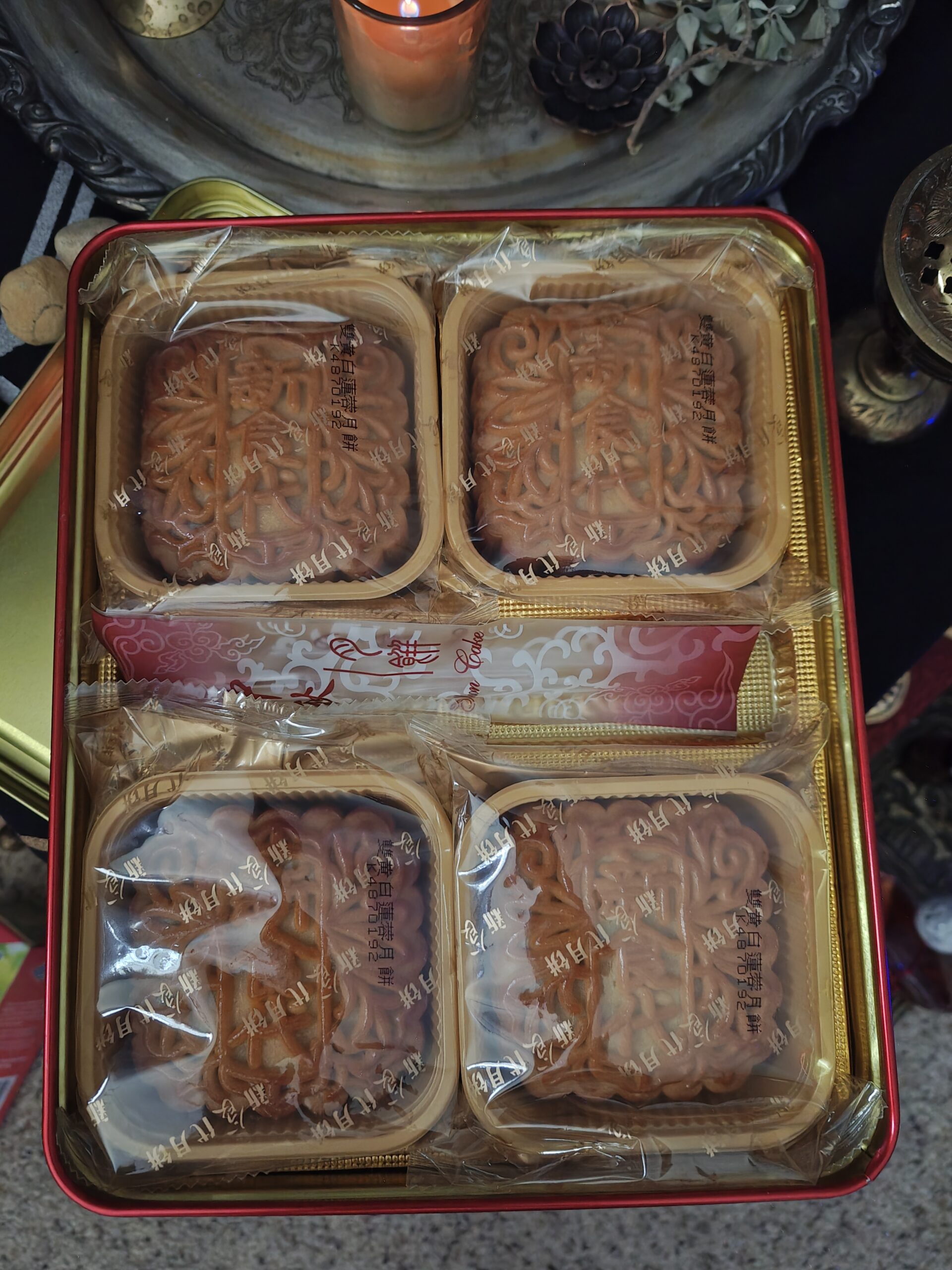 Mooncakes In Tin Box